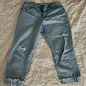Universal Threads Boyfriend Jeans